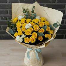 Букет цветов из:  Розы в Ливенке Воронежской области