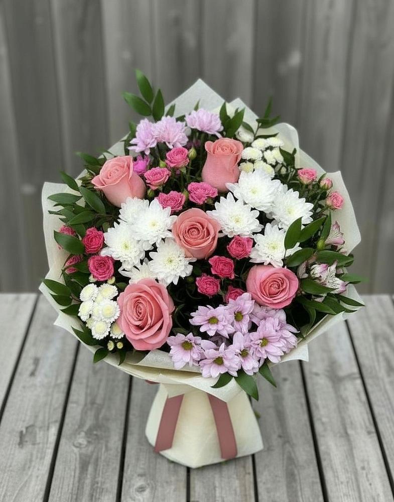 Букет цветов из: Альстромерии, Гвоздики, Розы и Хризантемы в Ливенке Воронежской области