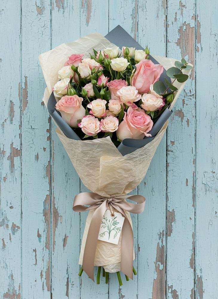 Букет цветов из: Розы в Ливенке Воронежской области