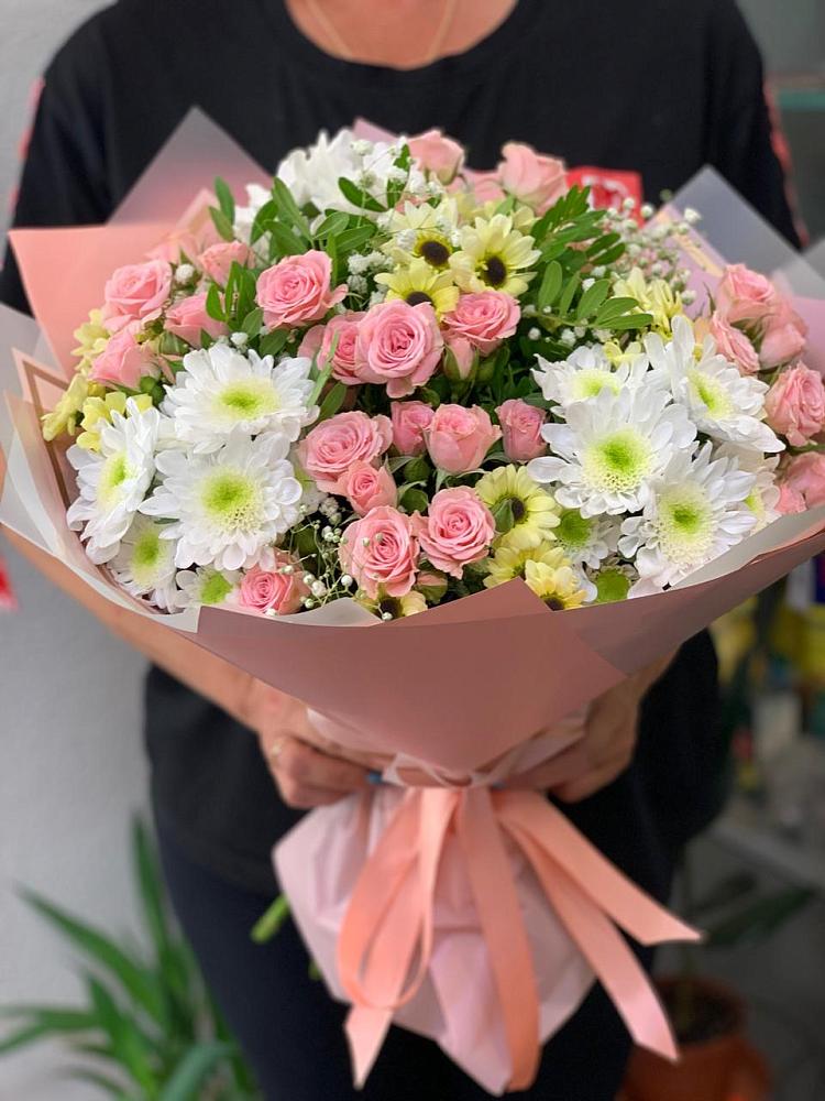 Букет цветов из: Розы и Хризантемы в Ливенке Воронежской области