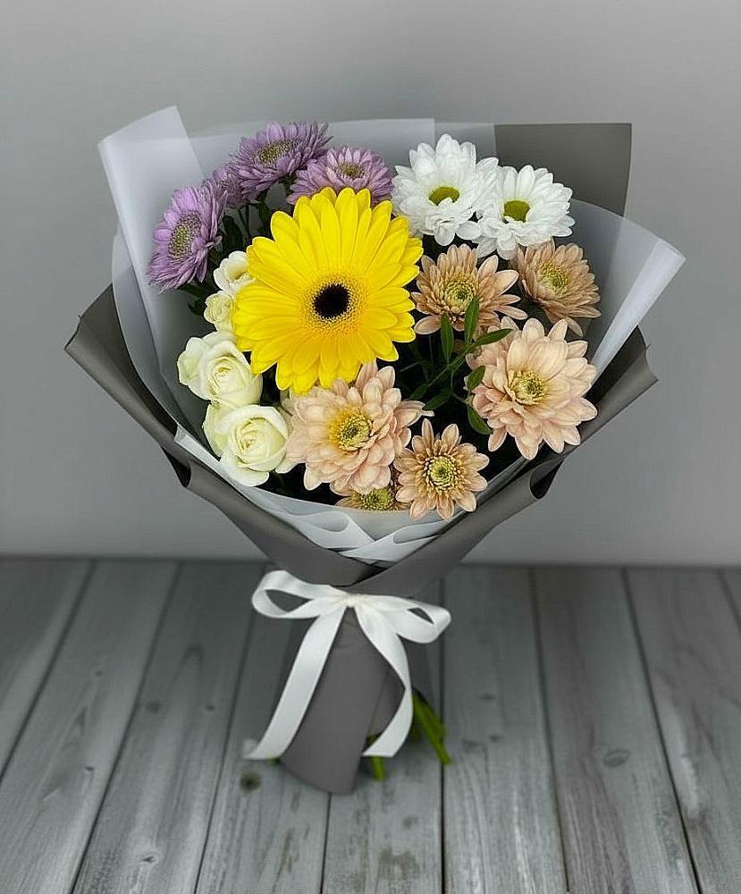 Букет цветов из: Розы, Герберы и Хризантемы в Ливенке Воронежской области