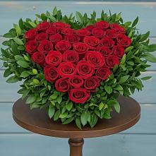 Цветочная композиция из Розы в виде сердца #REPLACE_PRED# Ливенке Воронежской области