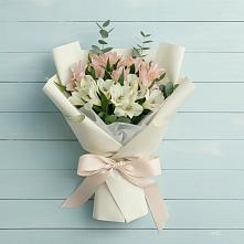 Букет цветов из:  Альстромерии в Ливенке Воронежской области