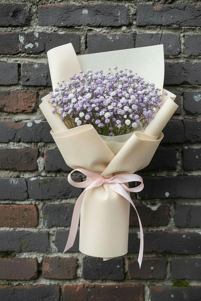 Букет цветов из: Гипсофила в Ливенке Воронежской области