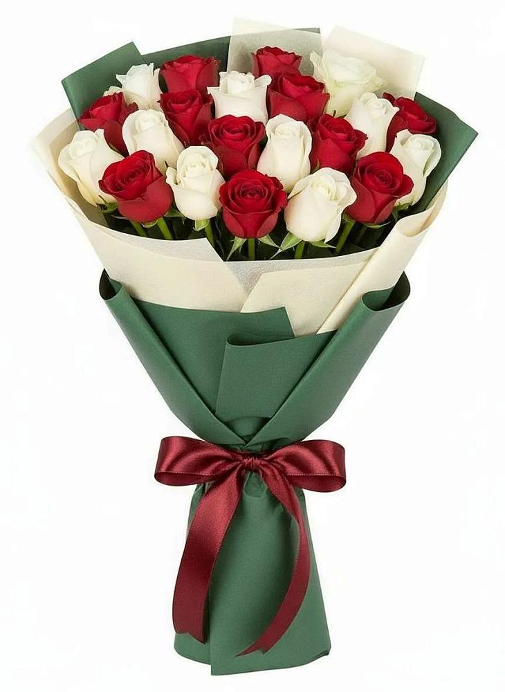 Букет Микс из красных и белых роз в Ливенке Воронежской области
