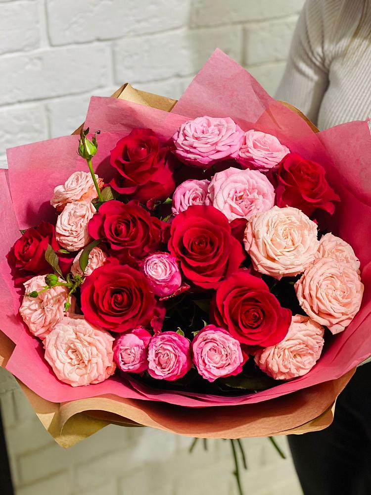 Букет цветов из: Розы в Ливенке Воронежской области