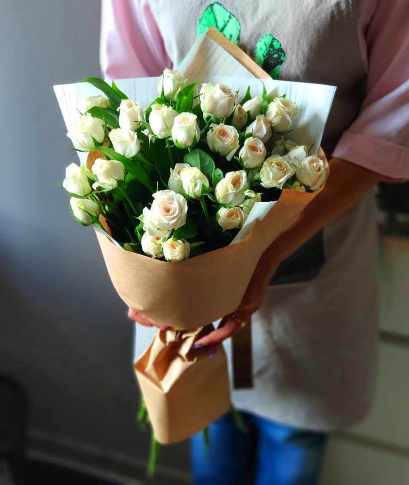 Букет цветов из: Розы в Ливенке Воронежской области
