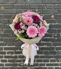 Букет цветов из:  Герберы и Хризантемы в Ливенке Воронежской области