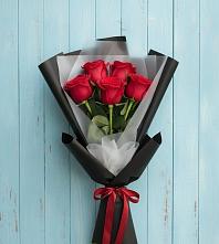 Букет цветов из:  Розы в Ливенке Воронежской области
