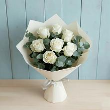 Букет Белые розы в Эвкалипте в Ливенке Воронежской области