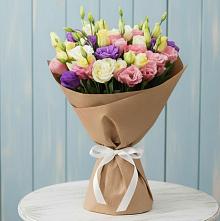 Букет цветов из:  Лизиантусы в Ливенке Воронежской области