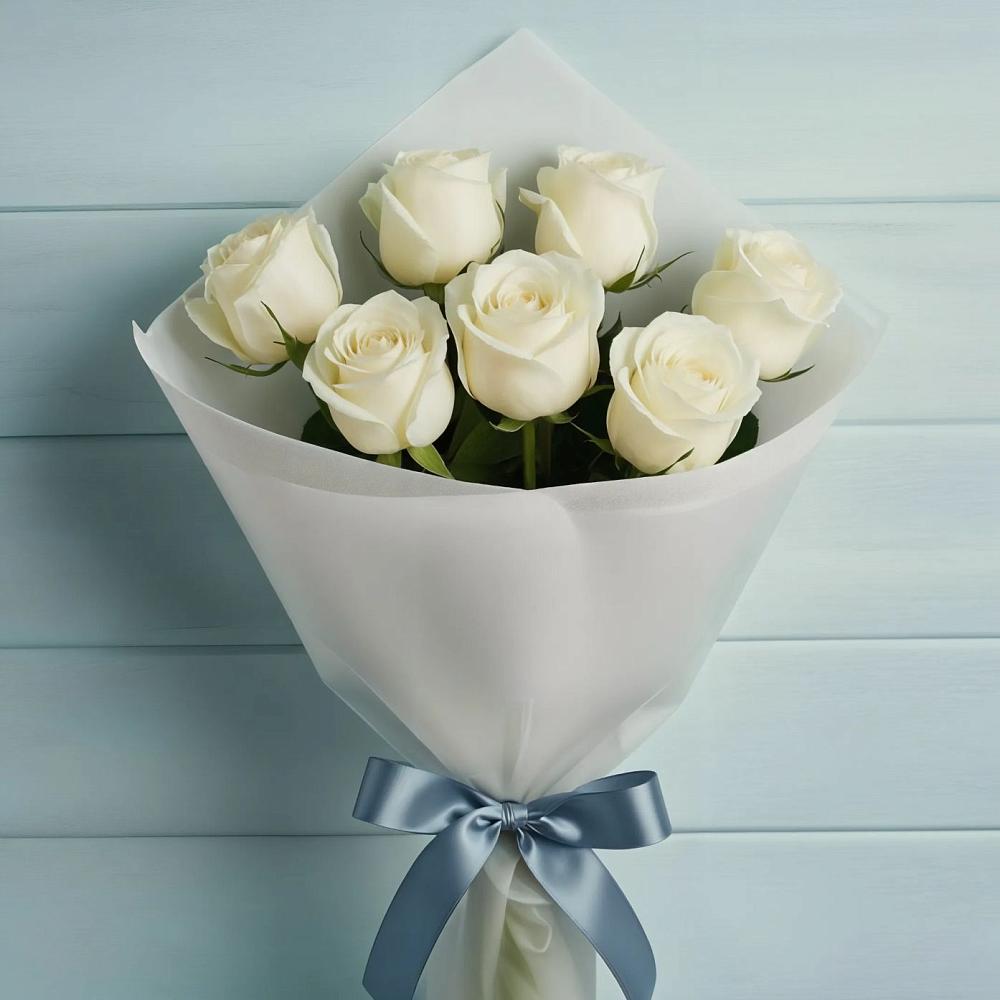 Букет 7 Белых роз Эдлесс Лав в Ливенке Воронежской области